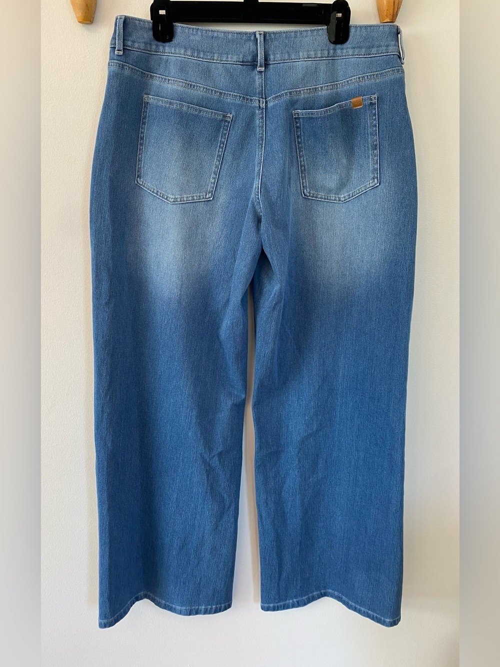 HALARA NWT large-tall Wide-Leg Jeans in Medium Blue Wash - Picture 7 of 8